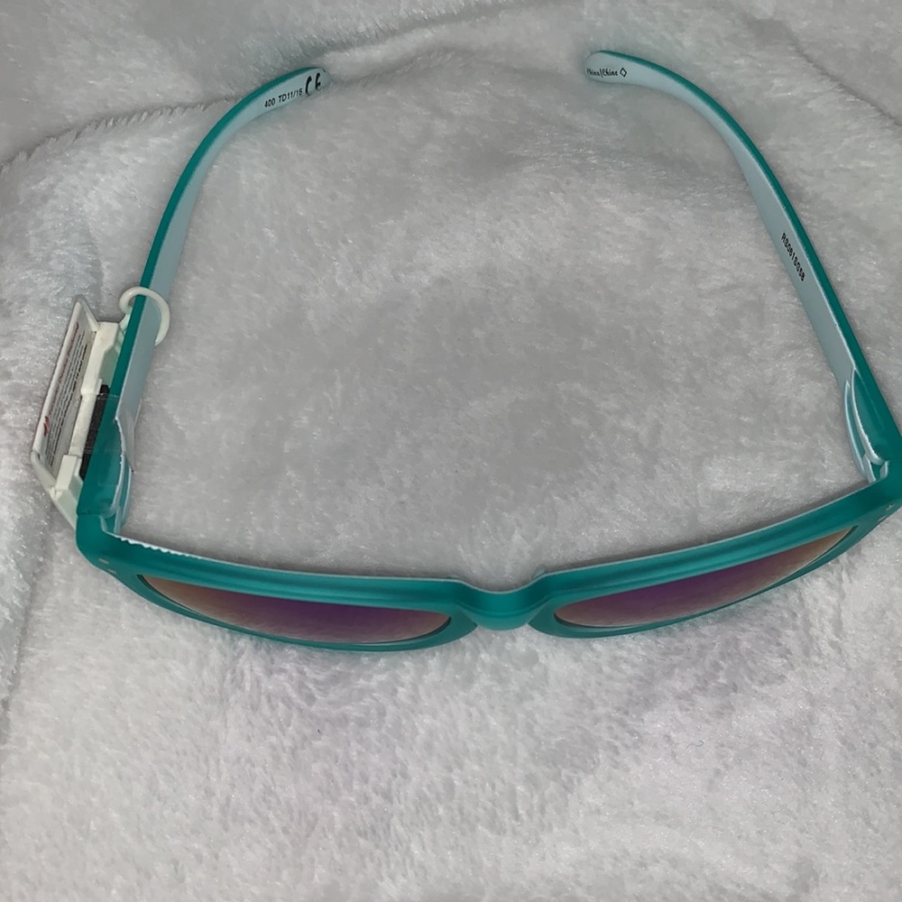 Sunglasses - Picture 3 of 3